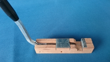 Rähmchenlocher mit starrem Kolben